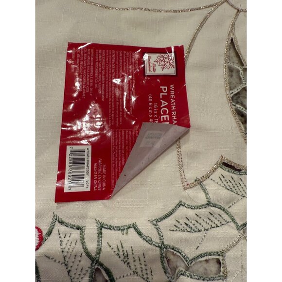 2 VTG Wreath Rhapsody Christmas cut out wreath Placemats holiday table top NoS - Picture 9 of 11